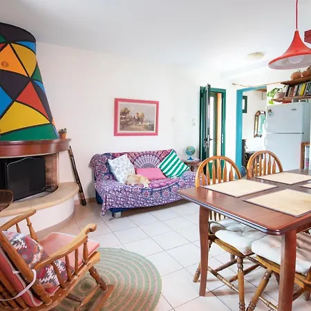 Traditional 2bedroom Private House ヴィラ カラヴォミロス